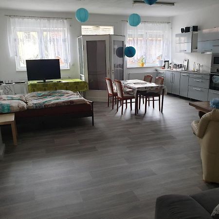 Einraum-Ferienwohnung 46M2 Eisenhuettenstadt-Diehlo Zewnętrze zdjęcie