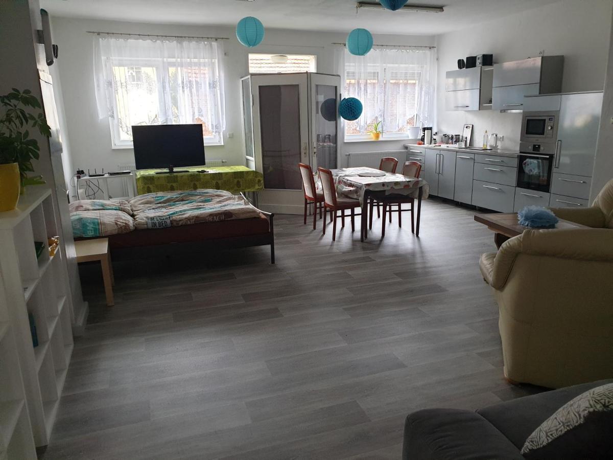 Einraum-Ferienwohnung 46M2 Eisenhuettenstadt-Diehlo Zewnętrze zdjęcie
